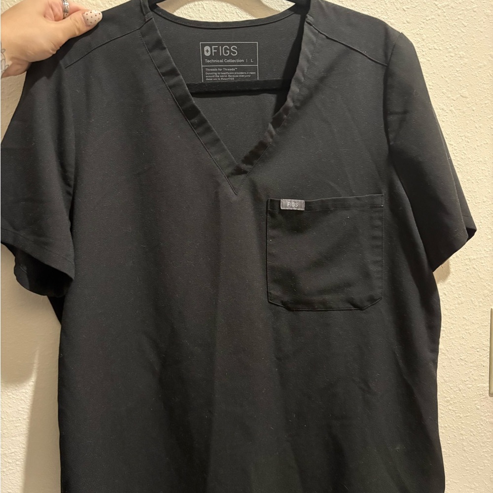FIGS Black V-Neck Scrub Top